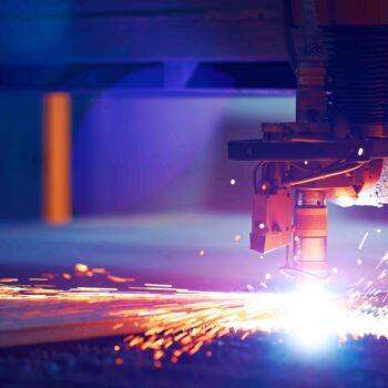 Cutting metal by plasma laser